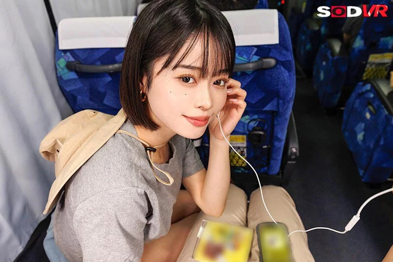 レビュー⇒【VR】【8K】【フェス帰り×夜行バス】ライブで意気投合した小悪魔美少女にゼロ距離密着ささやきされ続けた山梨→新宿間 MINAMO